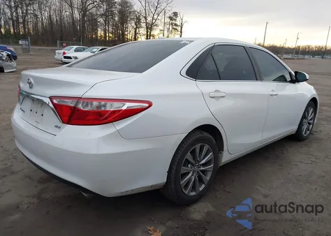 2017 Toyota Camry Xle V6 z USA, uszkodzony, nr VIN 4T1BK1FKXHU582304